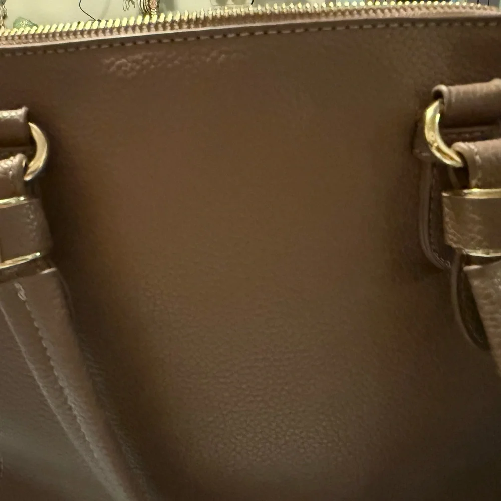 Elegant Brown Leather Handbag